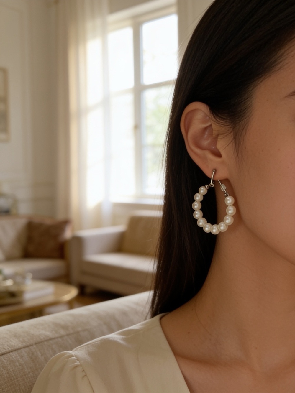 Pearl Beaded Hoop Earrings - White - Picture 4 of 4